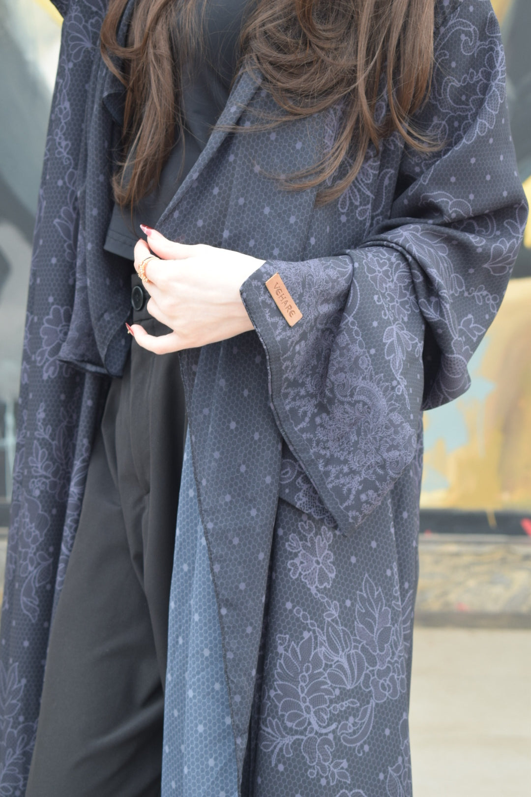 Très Femme; Midnight Charcoal