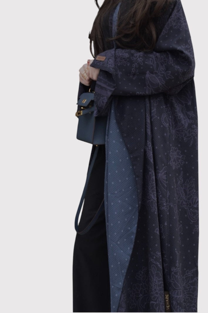 Très Femme; Midnight Charcoal